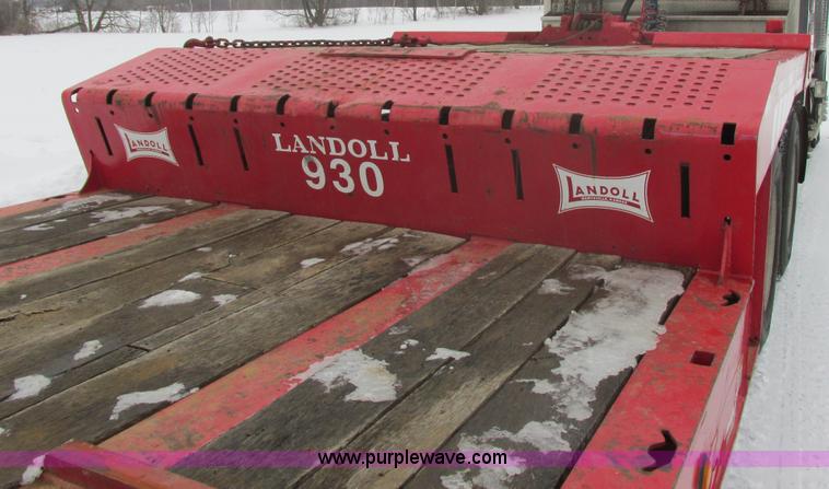 image for item E5282 2000 Landoll 930 Hydratail equipment trailer