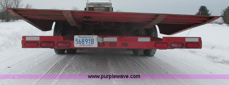 image for item E5282 2000 Landoll 930 Hydratail equipment trailer