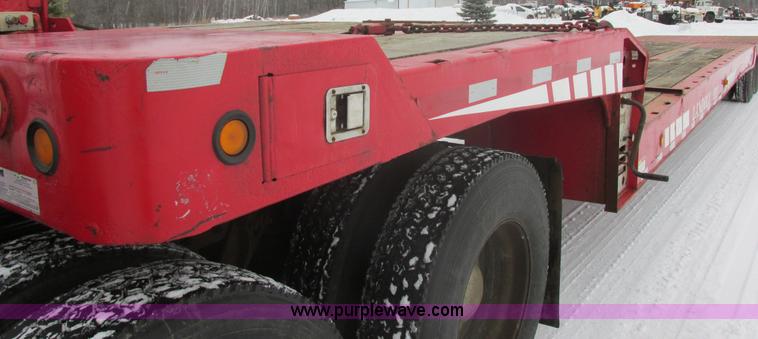 image for item E5282 2000 Landoll 930 Hydratail equipment trailer