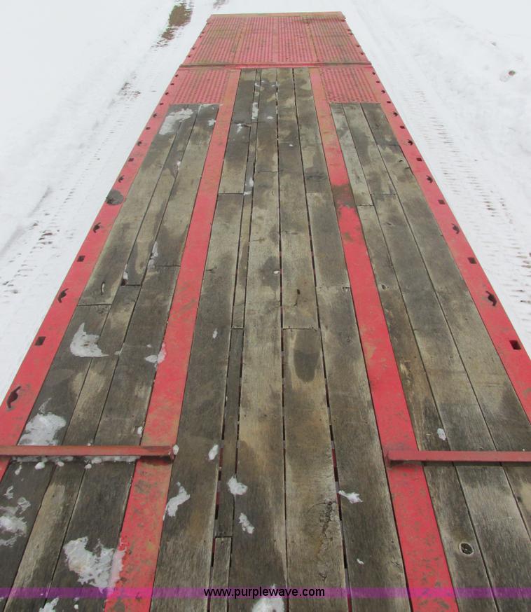 image for item E5282 2000 Landoll 930 Hydratail equipment trailer