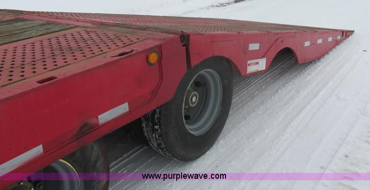 image for item E5282 2000 Landoll 930 Hydratail equipment trailer