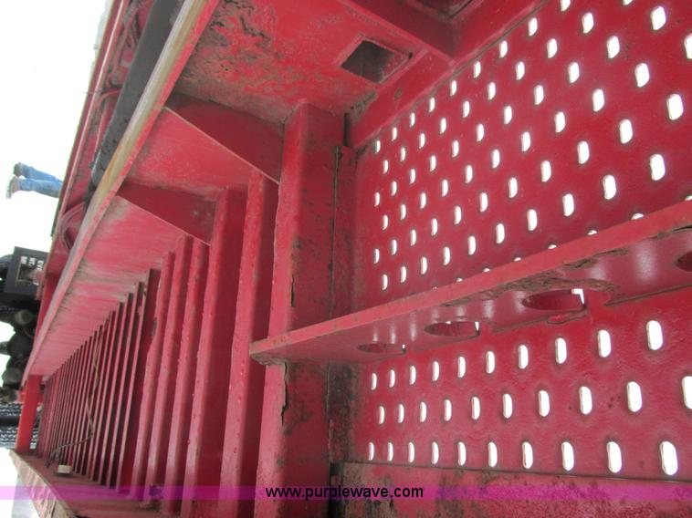 image for item E5282 2000 Landoll 930 Hydratail equipment trailer