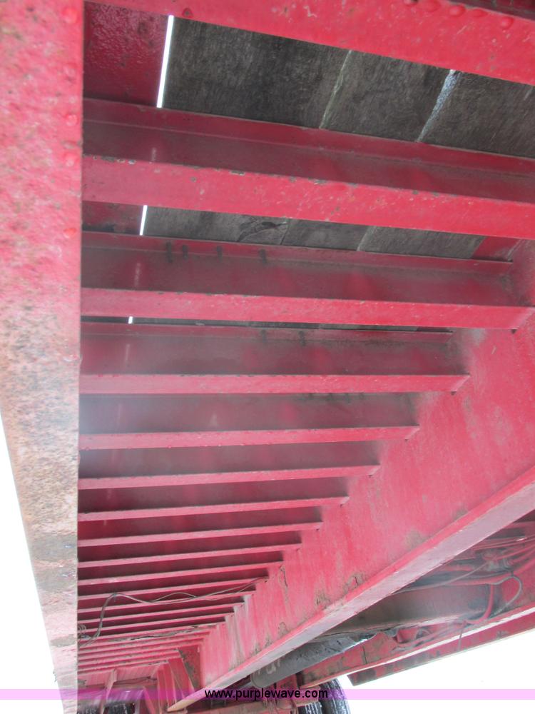 image for item E5282 2000 Landoll 930 Hydratail equipment trailer