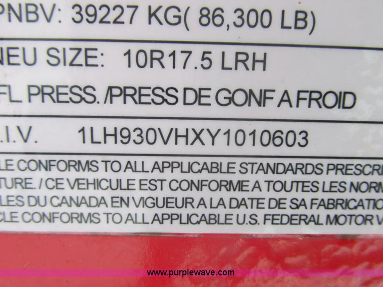 image for item E5282 2000 Landoll 930 Hydratail equipment trailer