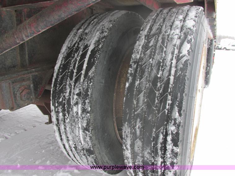 image for item E5283 1986 Trail King TS7DCS-482 spread axle drop deck equipment trailer