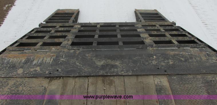 image for item E5283 1986 Trail King TS7DCS-482 spread axle drop deck equipment trailer