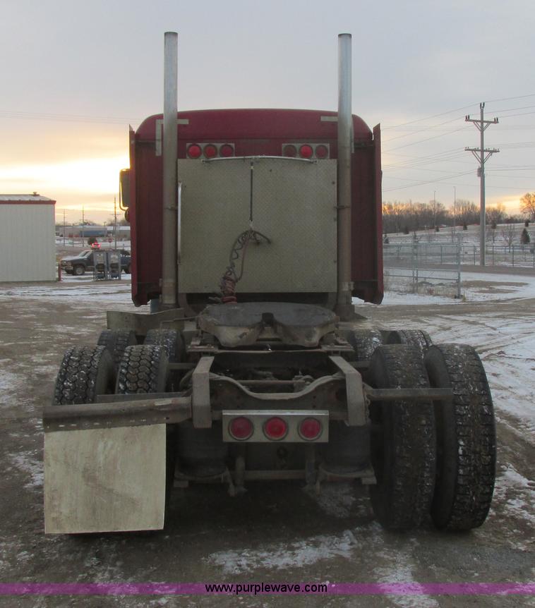 image for item E5284 1992 Mack CH613 semi truck