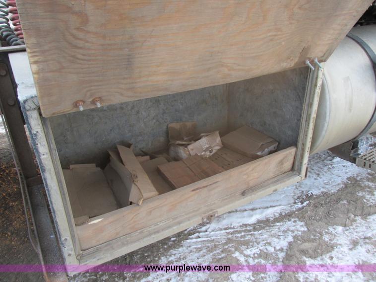 image for item E5284 1992 Mack CH613 semi truck