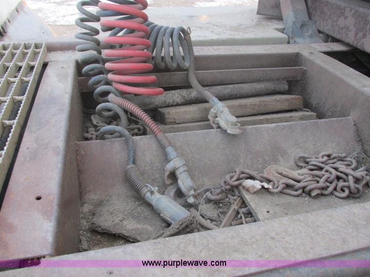 image for item E5284 1992 Mack CH613 semi truck