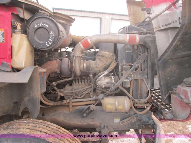 image for item E5284 1992 Mack CH613 semi truck