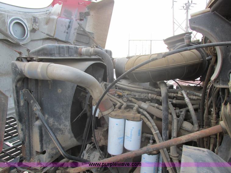 image for item E5284 1992 Mack CH613 semi truck