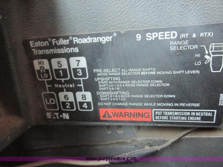 image for item E5284 1992 Mack CH613 semi truck