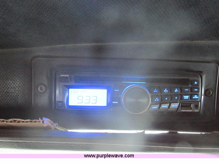 image for item E5284 1992 Mack CH613 semi truck