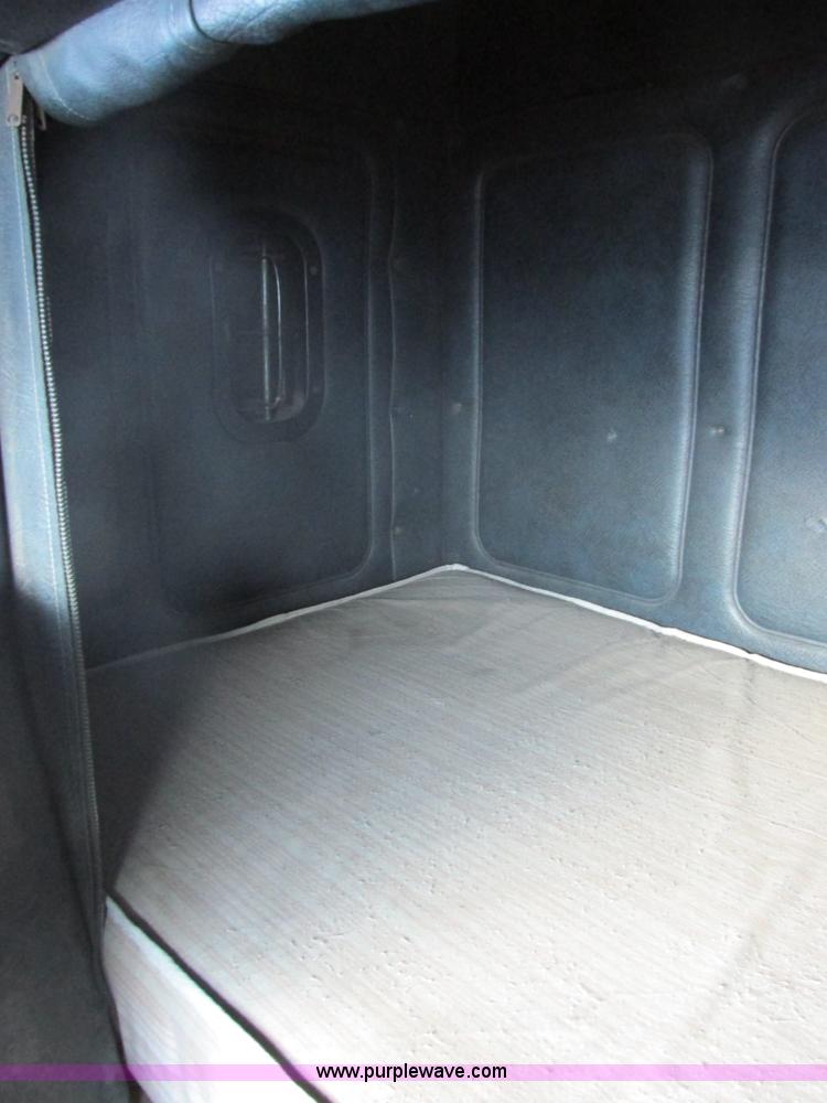 image for item E5284 1992 Mack CH613 semi truck