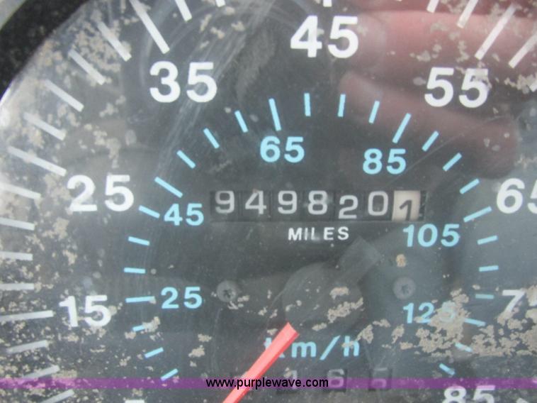 image for item E5284 1992 Mack CH613 semi truck