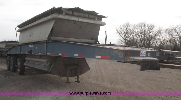 image for item F7262 1985 Trail King BD22-383A 40' triple axle belly dump trailer