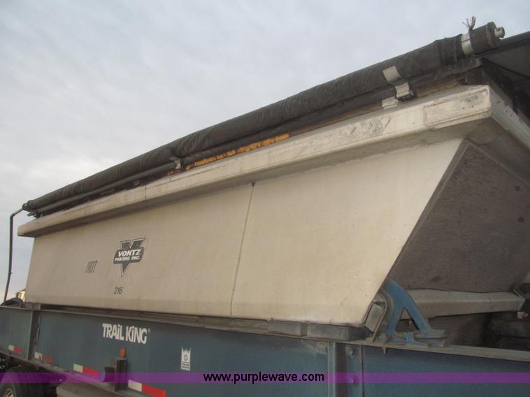 image for item F7262 1985 Trail King BD22-383A 40' triple axle belly dump trailer