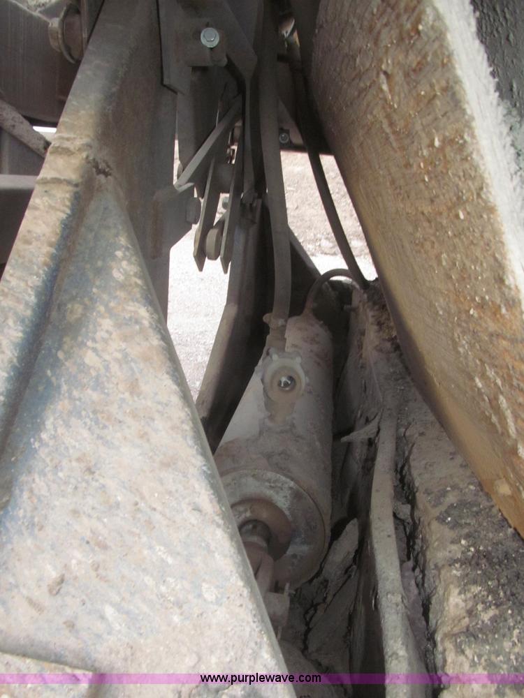 image for item F7262 1985 Trail King BD22-383A 40' triple axle belly dump trailer