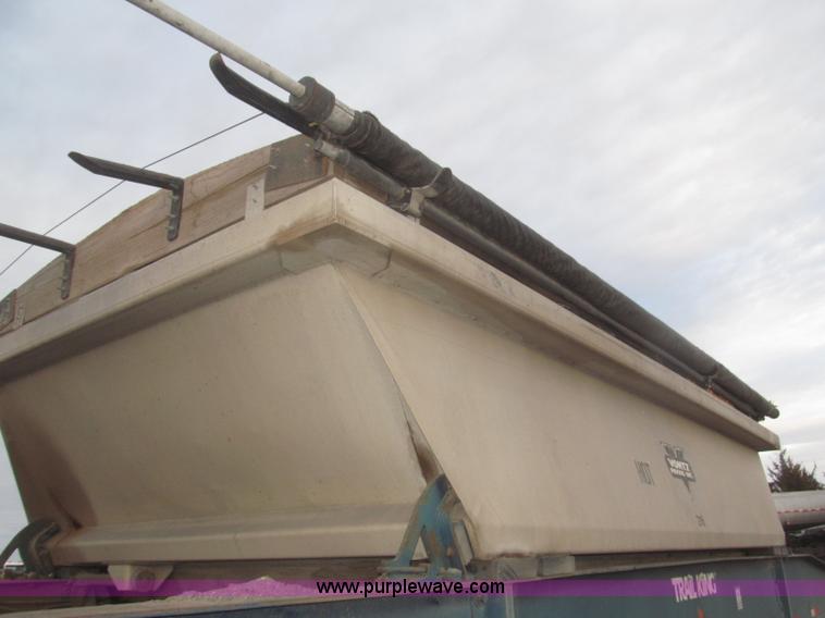 image for item F7262 1985 Trail King BD22-383A 40' triple axle belly dump trailer