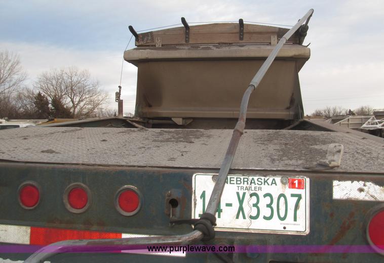 image for item F7262 1985 Trail King BD22-383A 40' triple axle belly dump trailer