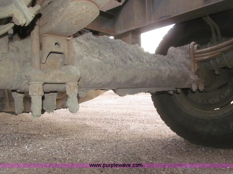 image for item F7262 1985 Trail King BD22-383A 40' triple axle belly dump trailer