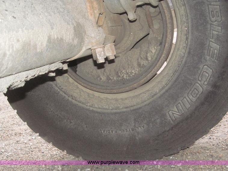 image for item F7262 1985 Trail King BD22-383A 40' triple axle belly dump trailer