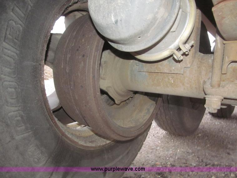 image for item F7262 1985 Trail King BD22-383A 40' triple axle belly dump trailer