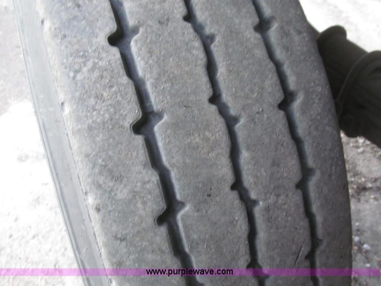 image for item F7262 1985 Trail King BD22-383A 40' triple axle belly dump trailer