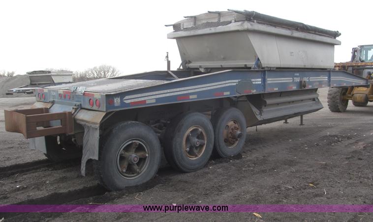 image for item F7263 1985 Trail King BD22-383A 40' triple axle belly dump trailer
