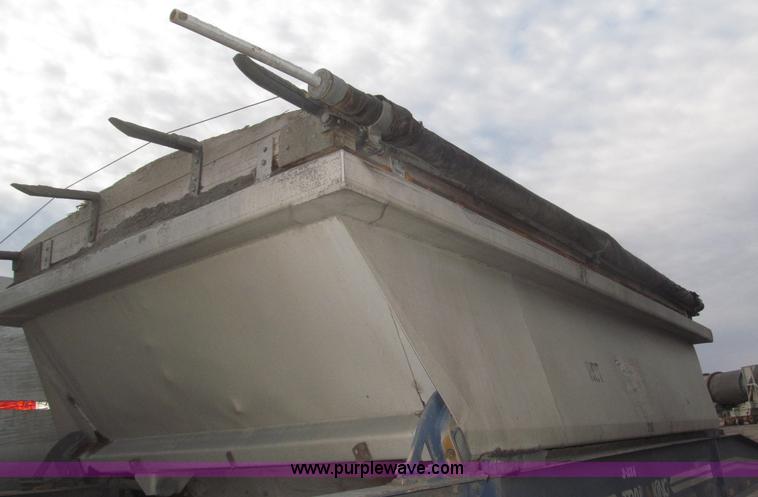 image for item F7263 1985 Trail King BD22-383A 40' triple axle belly dump trailer