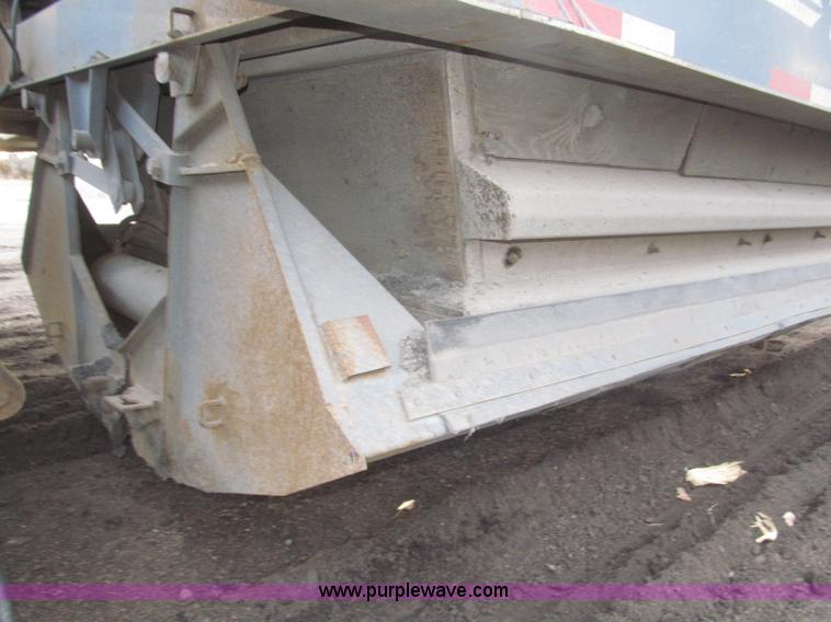image for item F7263 1985 Trail King BD22-383A 40' triple axle belly dump trailer