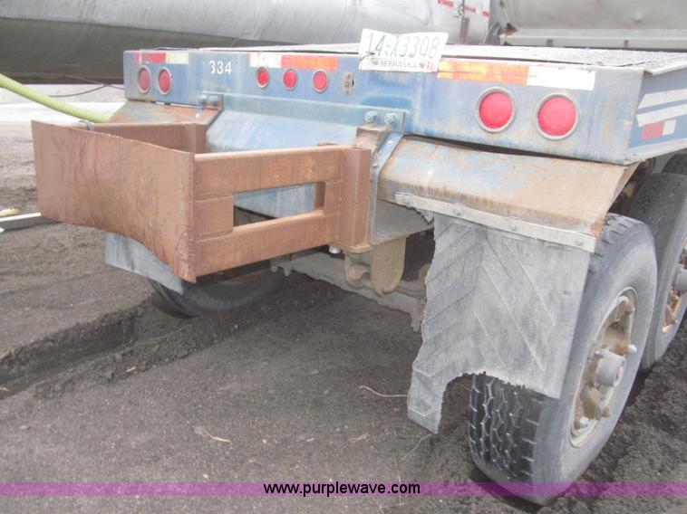 image for item F7263 1985 Trail King BD22-383A 40' triple axle belly dump trailer