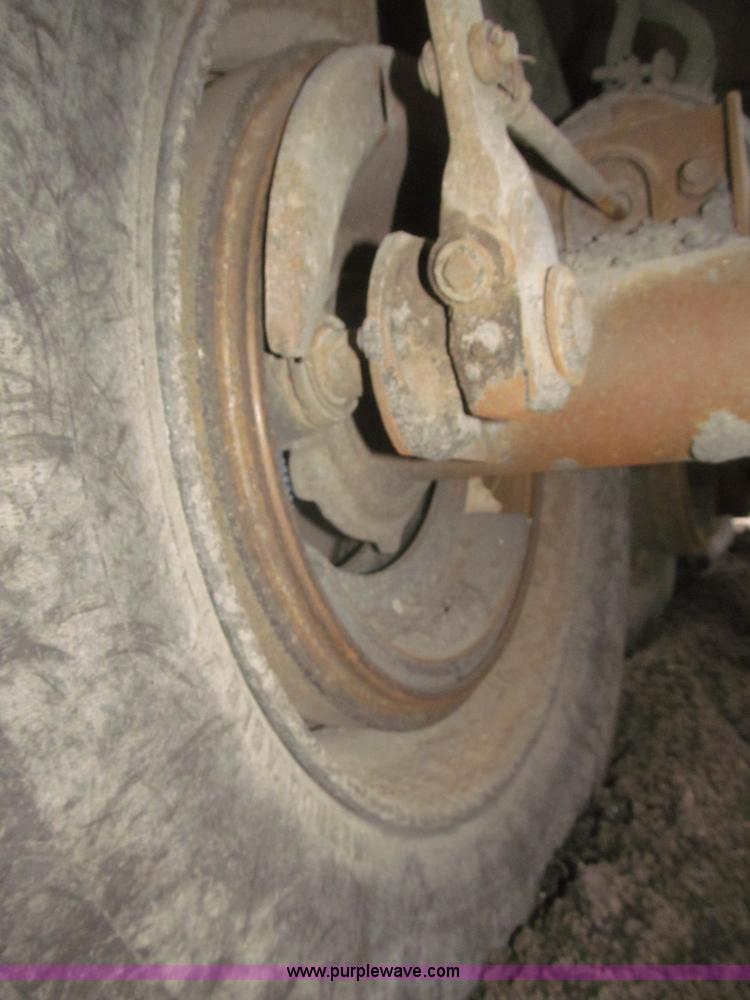 image for item F7263 1985 Trail King BD22-383A 40' triple axle belly dump trailer