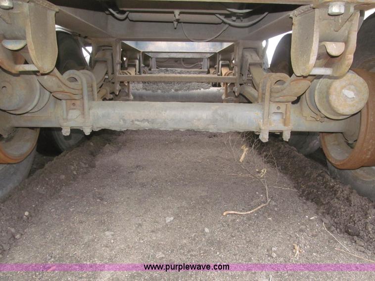 image for item F7263 1985 Trail King BD22-383A 40' triple axle belly dump trailer