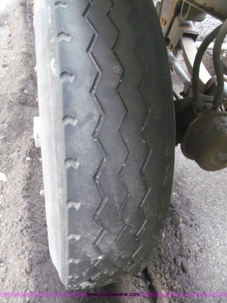 image for item F7263 1985 Trail King BD22-383A 40' triple axle belly dump trailer