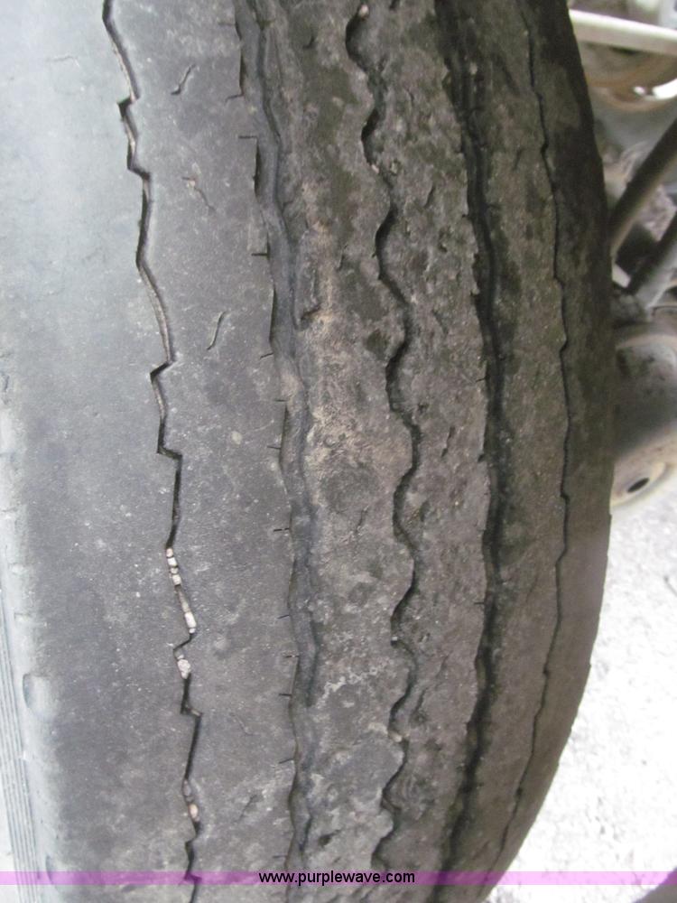 image for item F7263 1985 Trail King BD22-383A 40' triple axle belly dump trailer