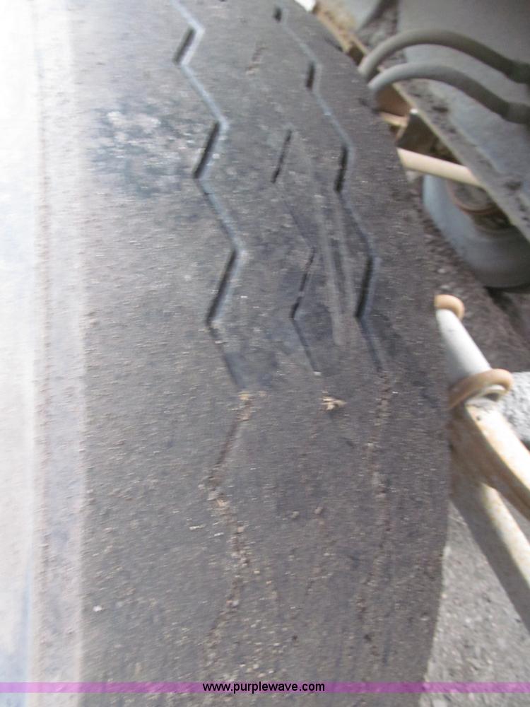 image for item F7263 1985 Trail King BD22-383A 40' triple axle belly dump trailer