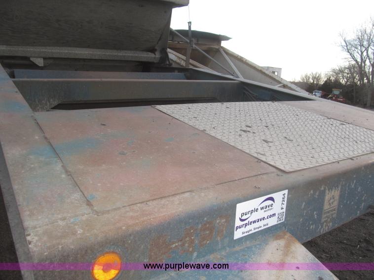 image for item F7264 1985 Trail King BD22-383A 40' triple axle belly dump trailer