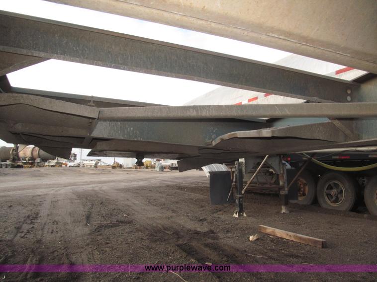 image for item F7264 1985 Trail King BD22-383A 40' triple axle belly dump trailer