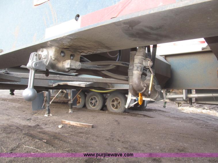 image for item F7264 1985 Trail King BD22-383A 40' triple axle belly dump trailer