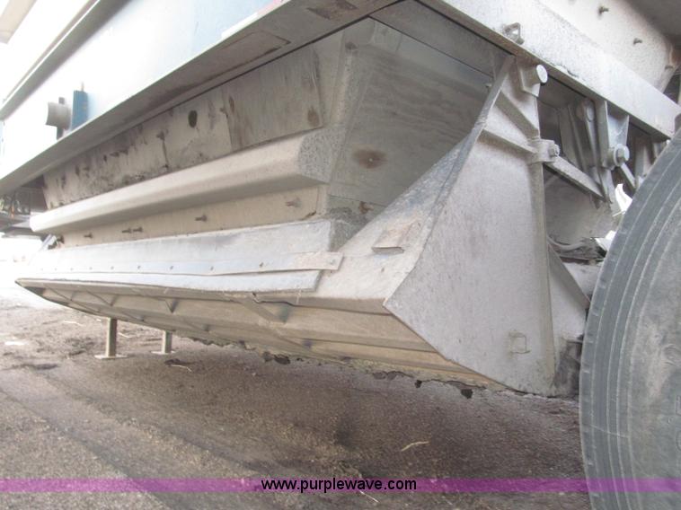 image for item F7264 1985 Trail King BD22-383A 40' triple axle belly dump trailer