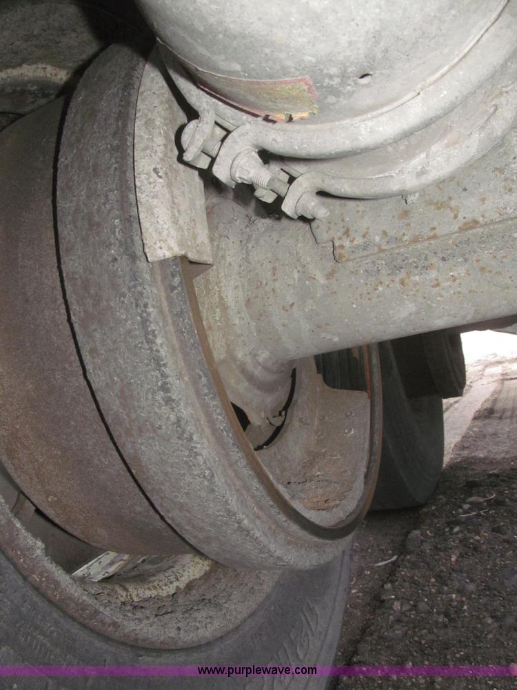 image for item F7264 1985 Trail King BD22-383A 40' triple axle belly dump trailer