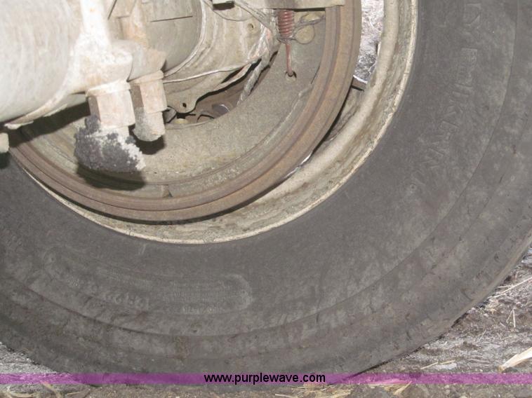 image for item F7264 1985 Trail King BD22-383A 40' triple axle belly dump trailer