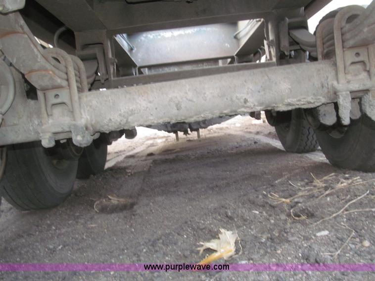 image for item F7264 1985 Trail King BD22-383A 40' triple axle belly dump trailer