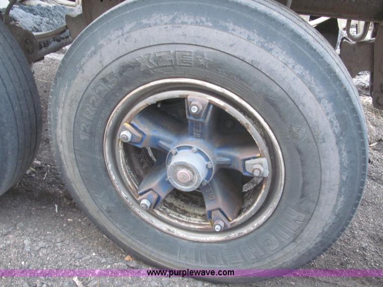 image for item F7264 1985 Trail King BD22-383A 40' triple axle belly dump trailer