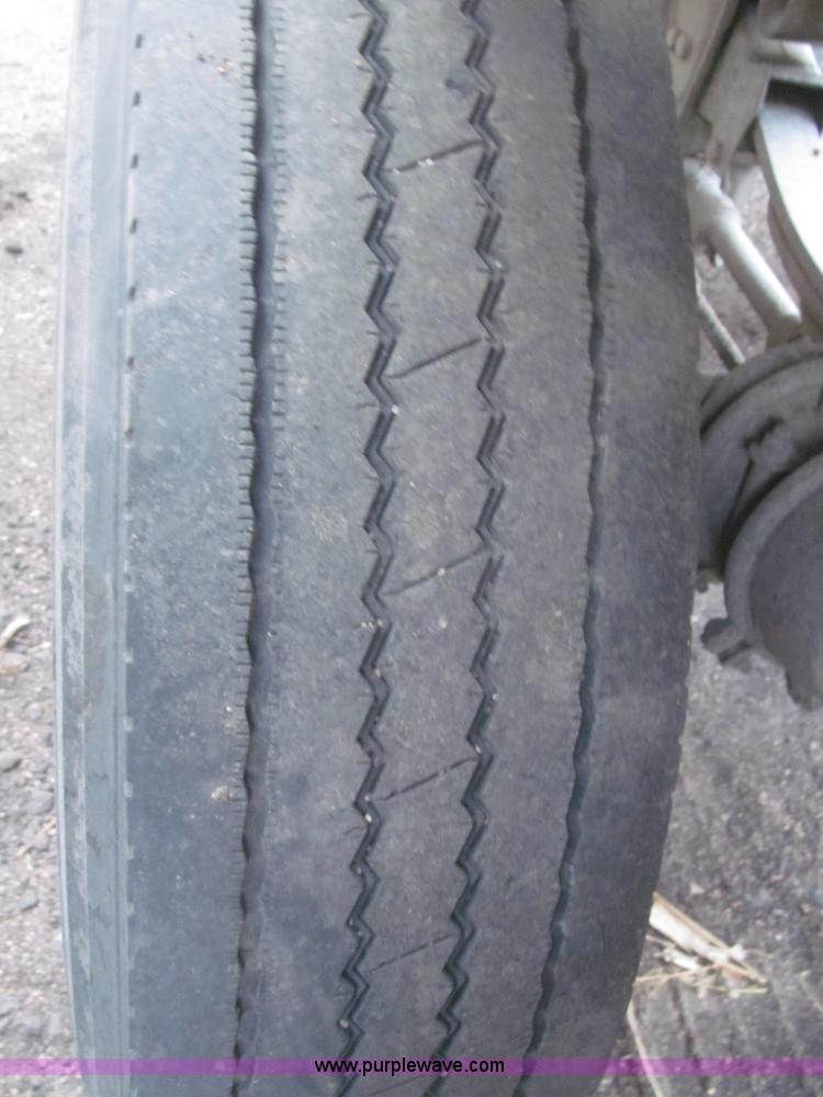 image for item F7264 1985 Trail King BD22-383A 40' triple axle belly dump trailer