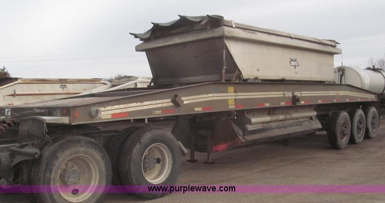 image for item F7265 1986 Trail King BD22-383A 40' triple axle belly dump trailer