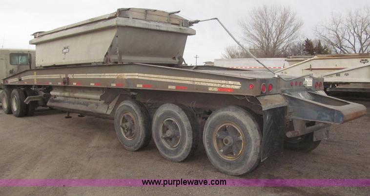 image for item F7265 1986 Trail King BD22-383A 40' triple axle belly dump trailer