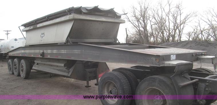 image for item F7265 1986 Trail King BD22-383A 40' triple axle belly dump trailer