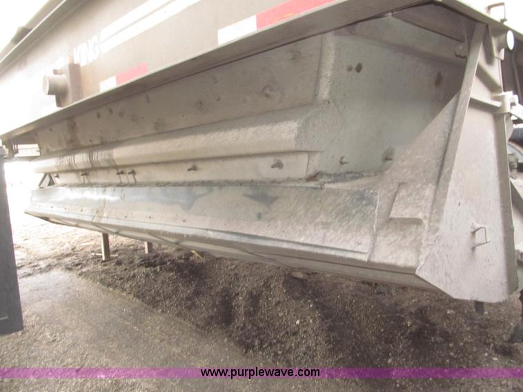 image for item F7265 1986 Trail King BD22-383A 40' triple axle belly dump trailer